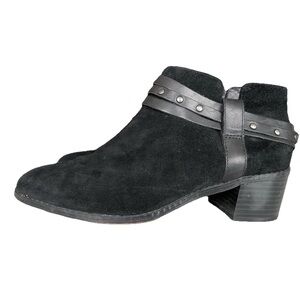 Clarks Ankle Boots Womens Size US8.5M Breccan Shine Black Suede Straps